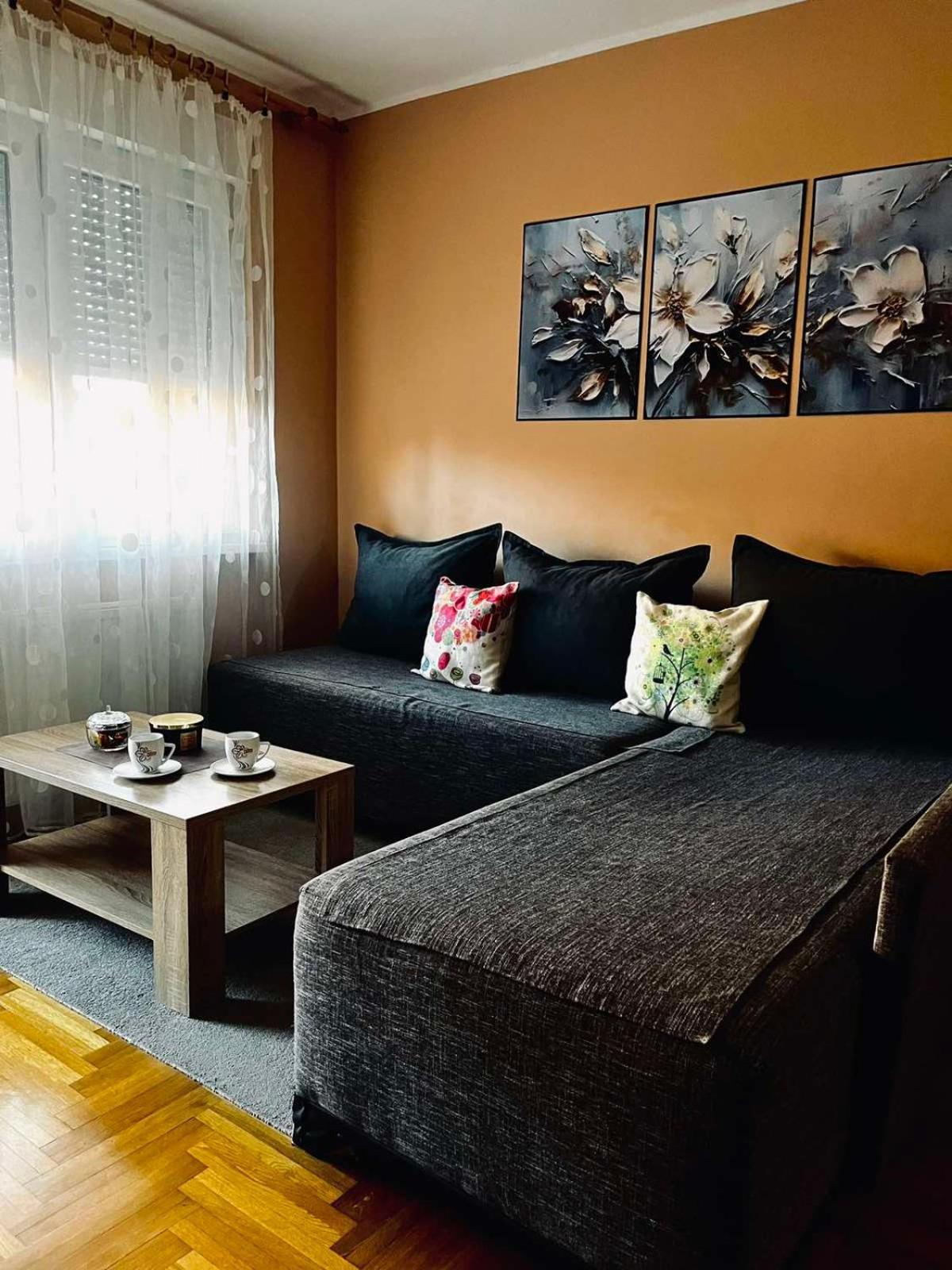 סומבור Apartman Milkovic 2 מראה חיצוני תמונה